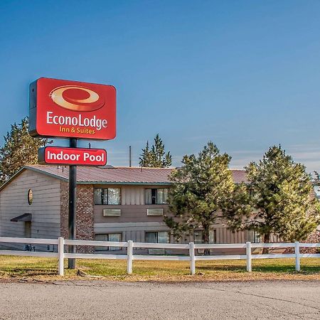 Econo Lodge Inn & Suites Madras Bagian luar foto