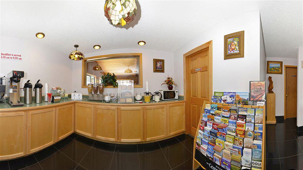 Econo Lodge Inn & Suites Madras Bagian luar foto