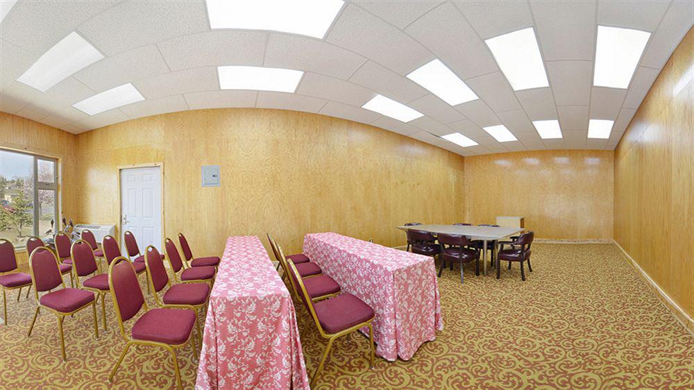Econo Lodge Inn & Suites Madras Bagian luar foto